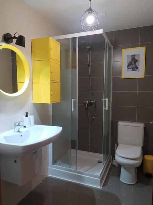 Espectacular adosado en Viana con aparcamiento gratuito. Villa Exterior foto